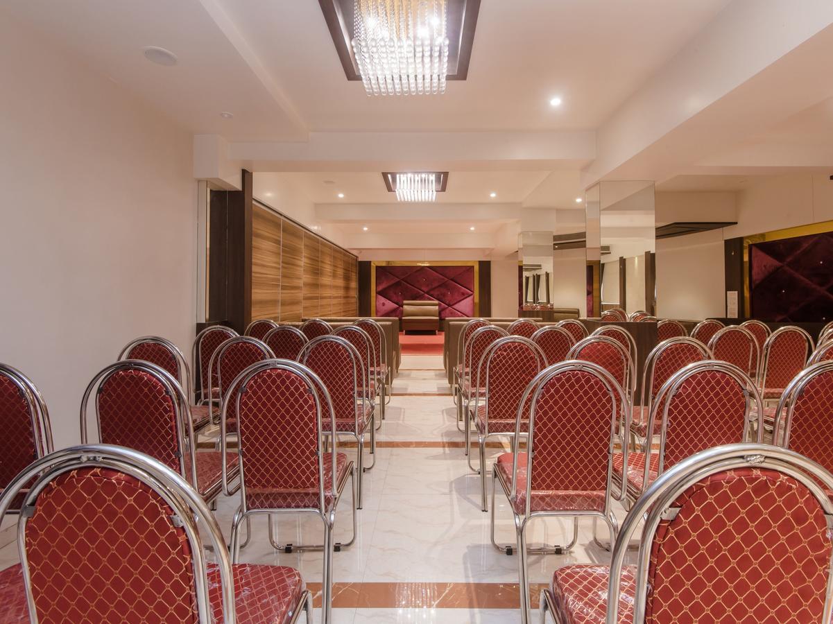 Oyo 13089 Hotel Gold Crest 나비뭄바이 외부 사진