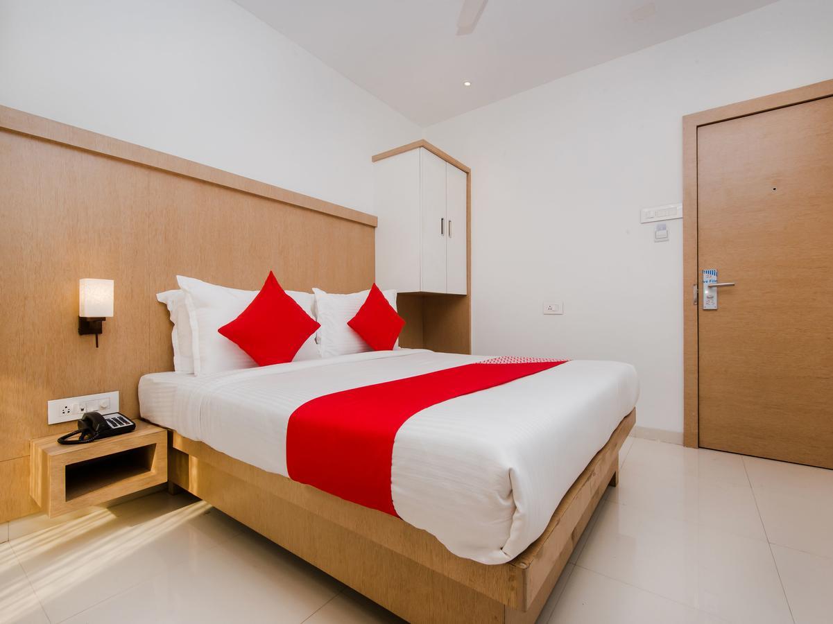 Oyo 13089 Hotel Gold Crest 나비뭄바이 외부 사진