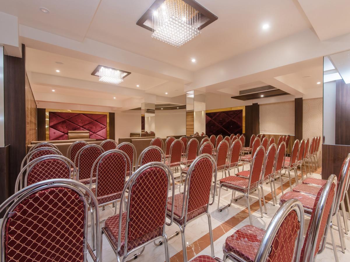 Oyo 13089 Hotel Gold Crest 나비뭄바이 외부 사진