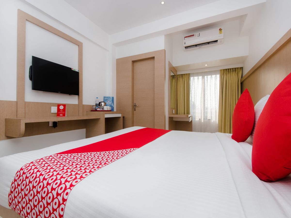 Oyo 13089 Hotel Gold Crest 나비뭄바이 외부 사진