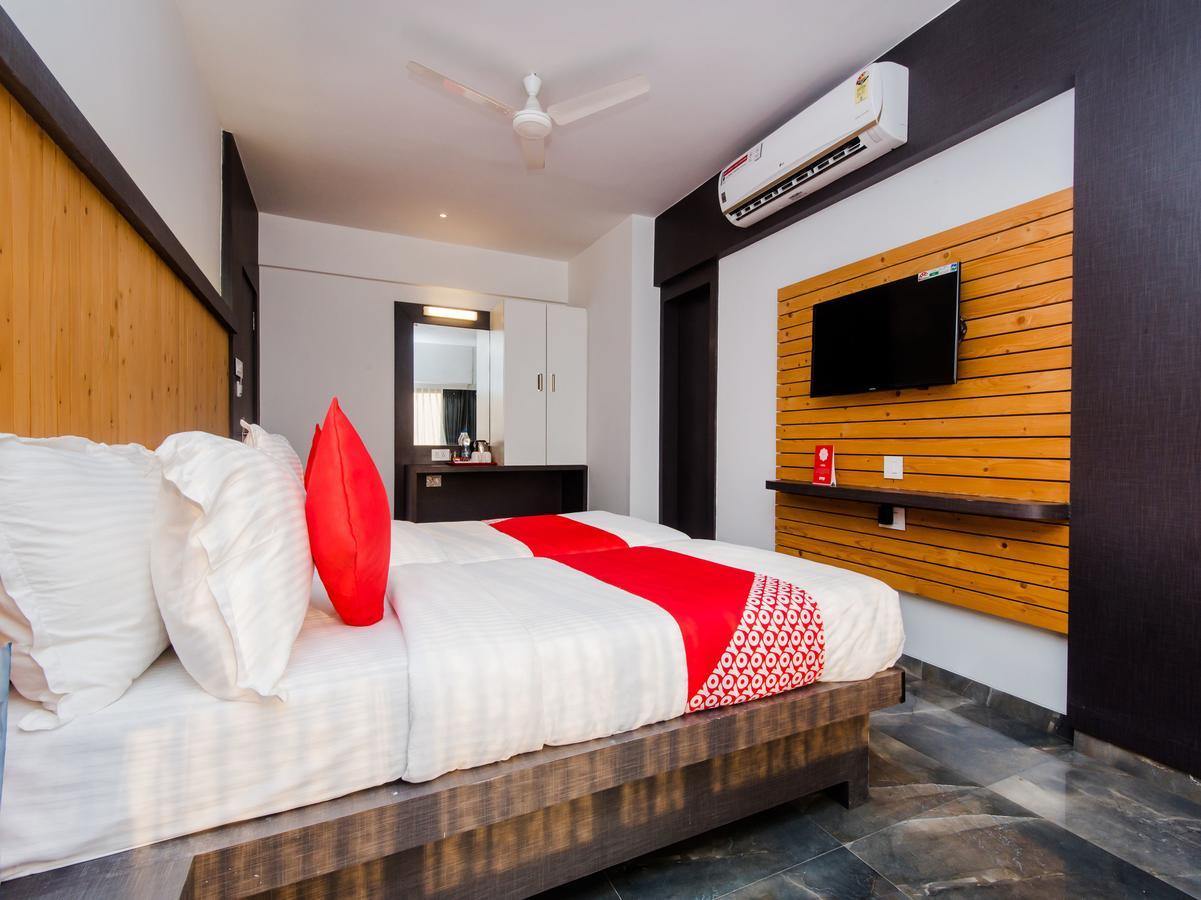 Oyo 13089 Hotel Gold Crest 나비뭄바이 외부 사진