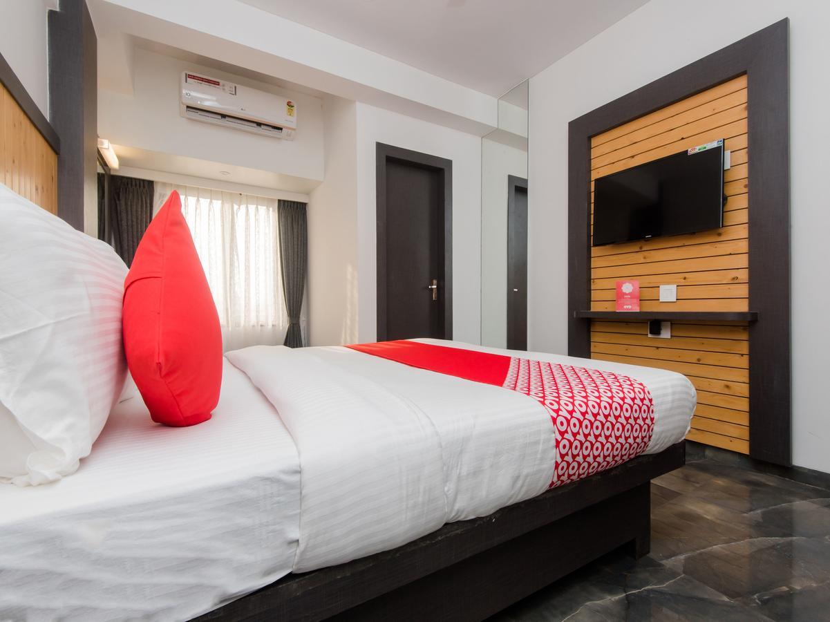 Oyo 13089 Hotel Gold Crest 나비뭄바이 외부 사진