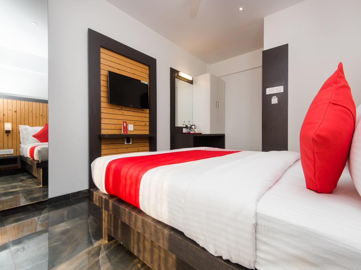 Oyo 13089 Hotel Gold Crest 나비뭄바이 외부 사진