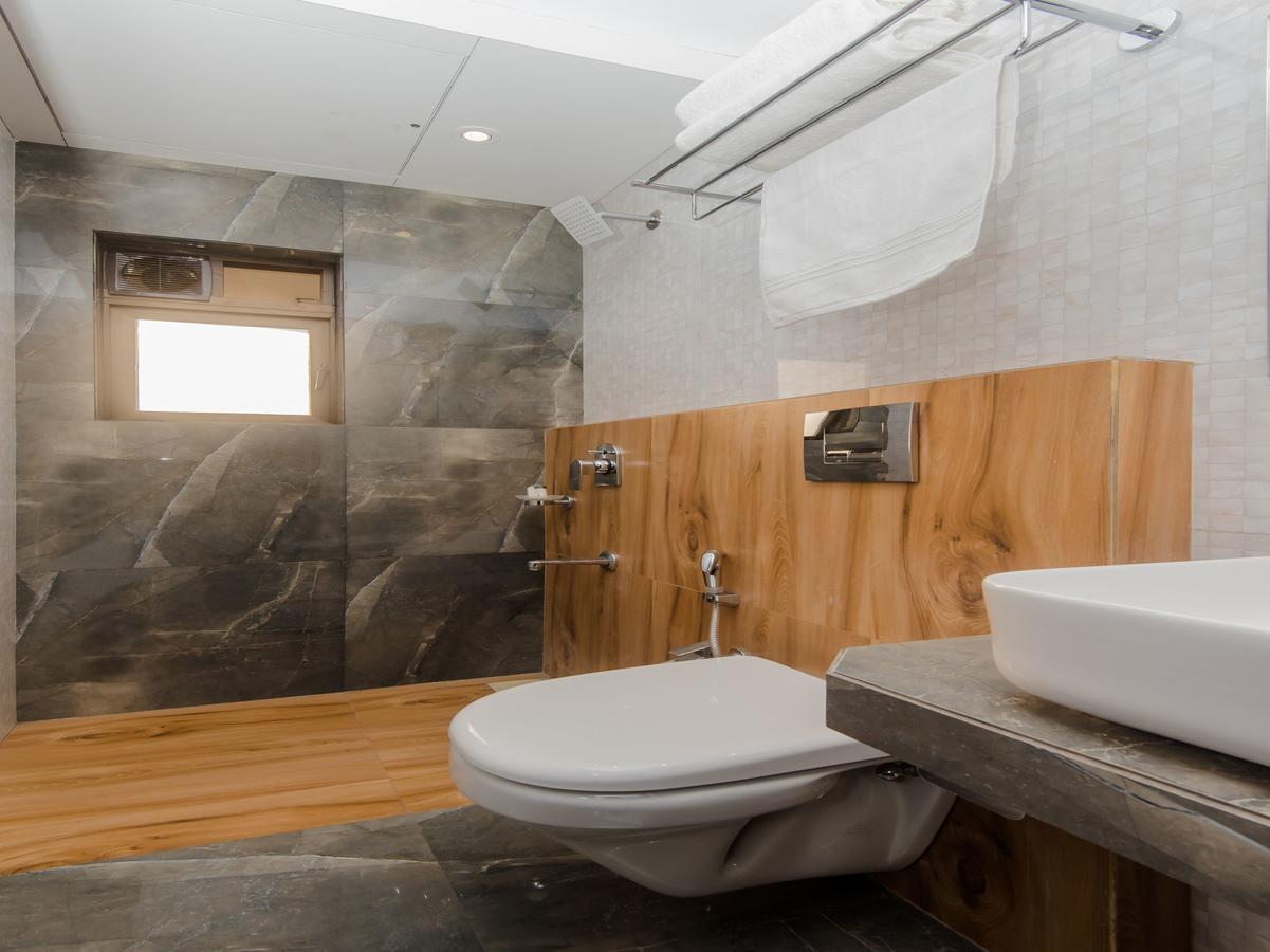 Oyo 13089 Hotel Gold Crest 나비뭄바이 외부 사진